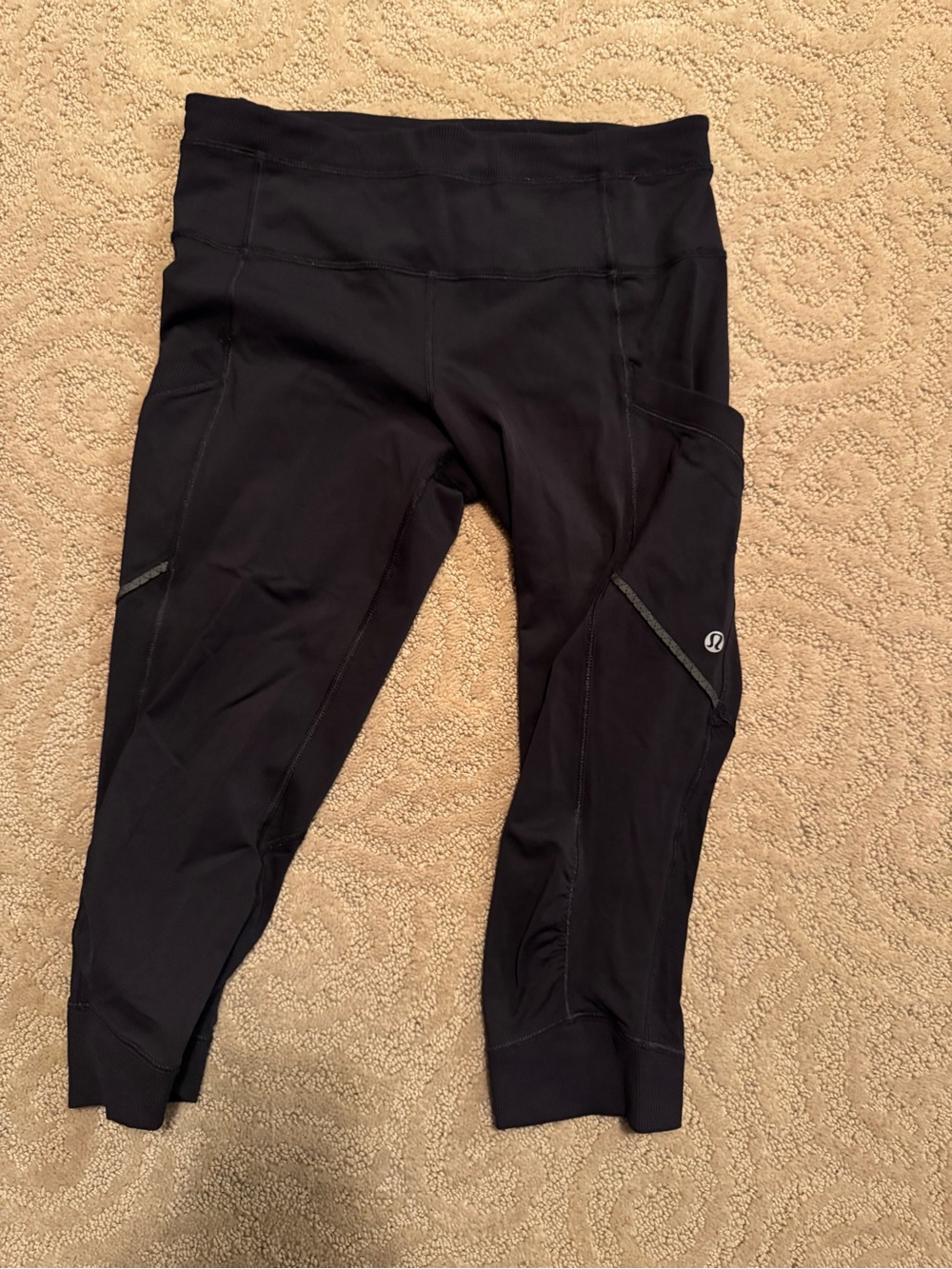 lululemon athletica Black Cropped Leggings with Side Pockets